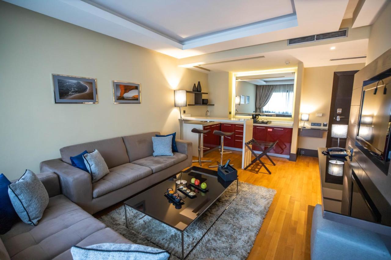 Gray Boutique Hotel Casablanca Exteriör bild A living room in a serviced apartment in Istanbul, Turkey