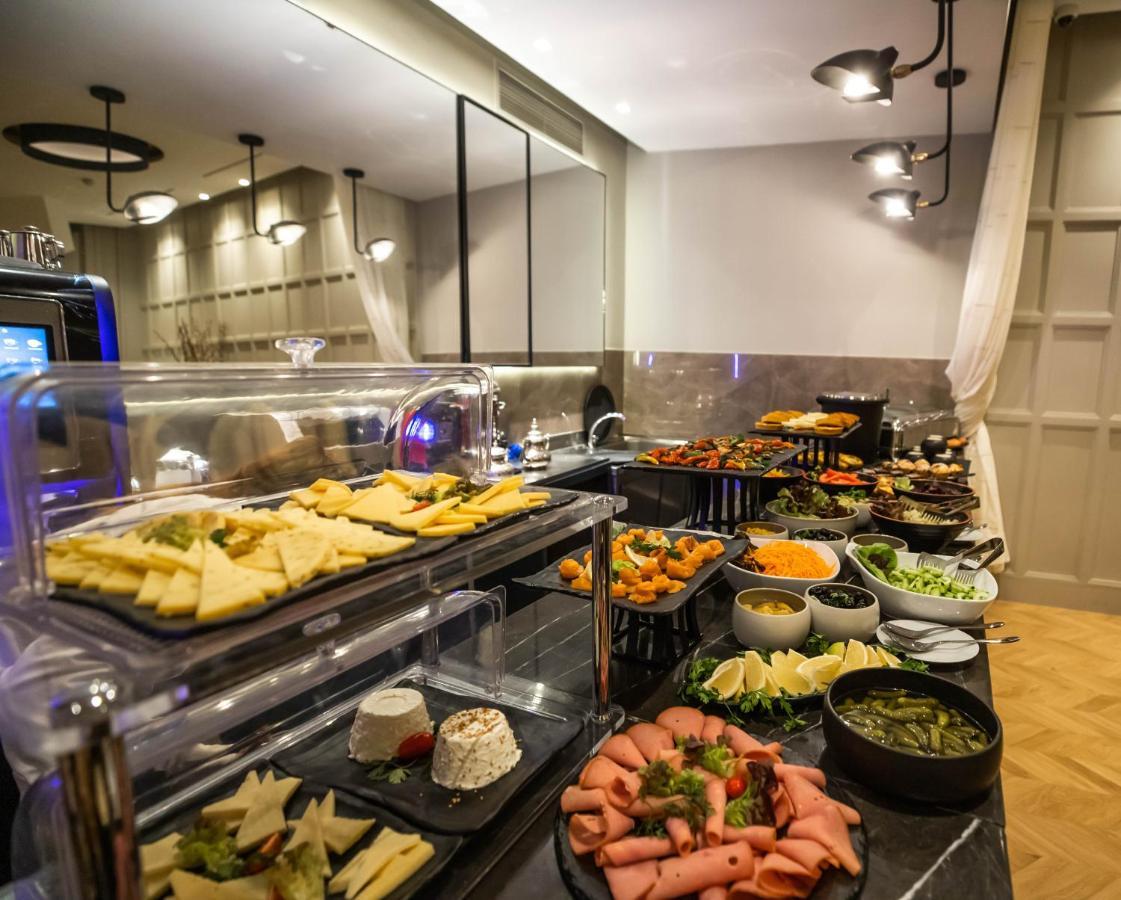 Gray Boutique Hotel Casablanca Exteriör bild A buffet at a hotel