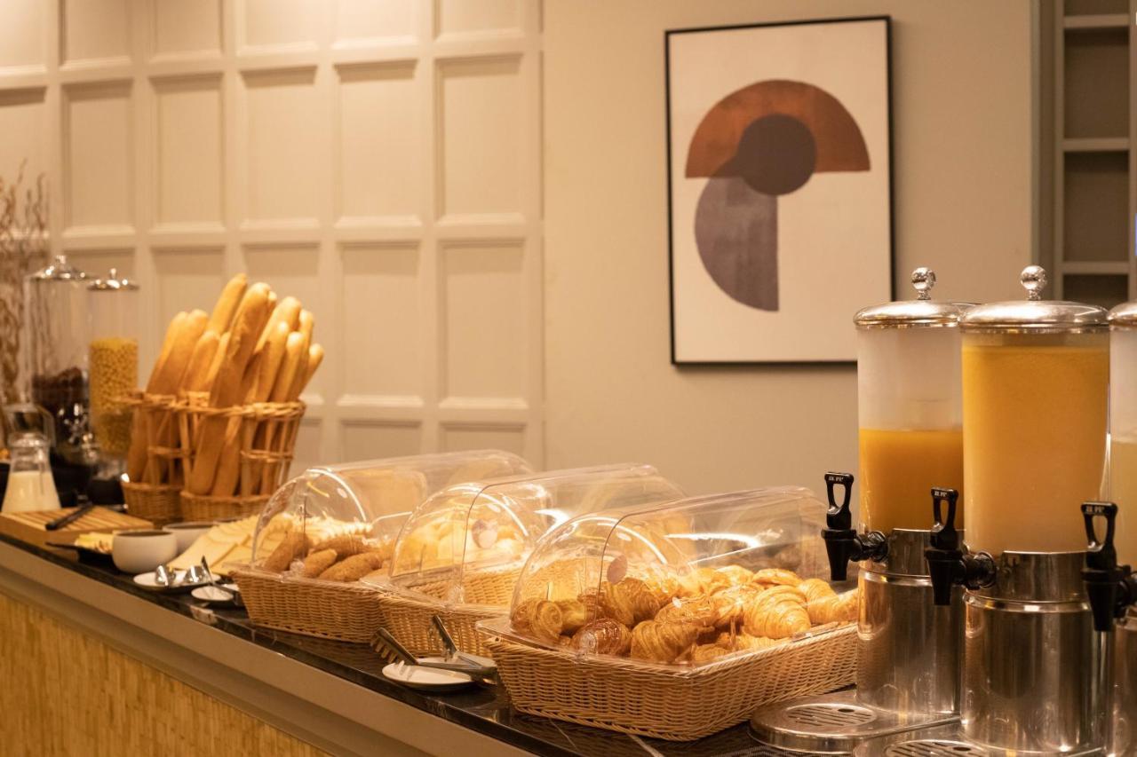 Gray Boutique Hotel Casablanca Exteriör bild A breakfast buffet at a hotel
