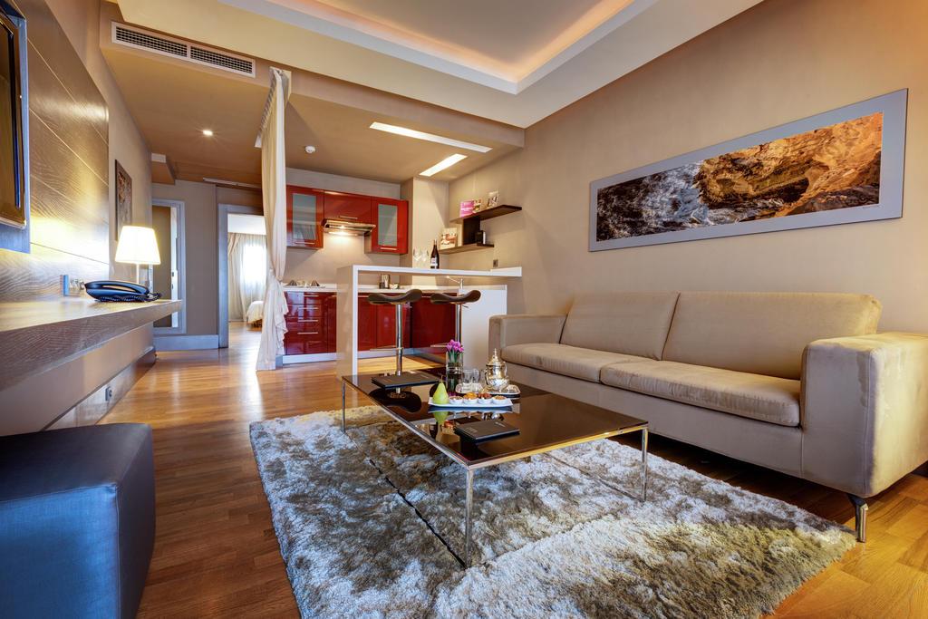 Gray Boutique Hotel Casablanca Exteriör bild A living room in a serviced apartment in Bangkok, Thailand